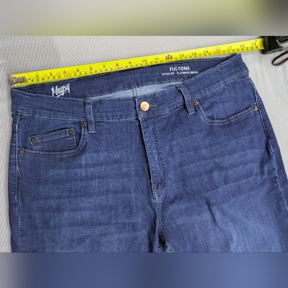 Sold - Picture 3 of 11